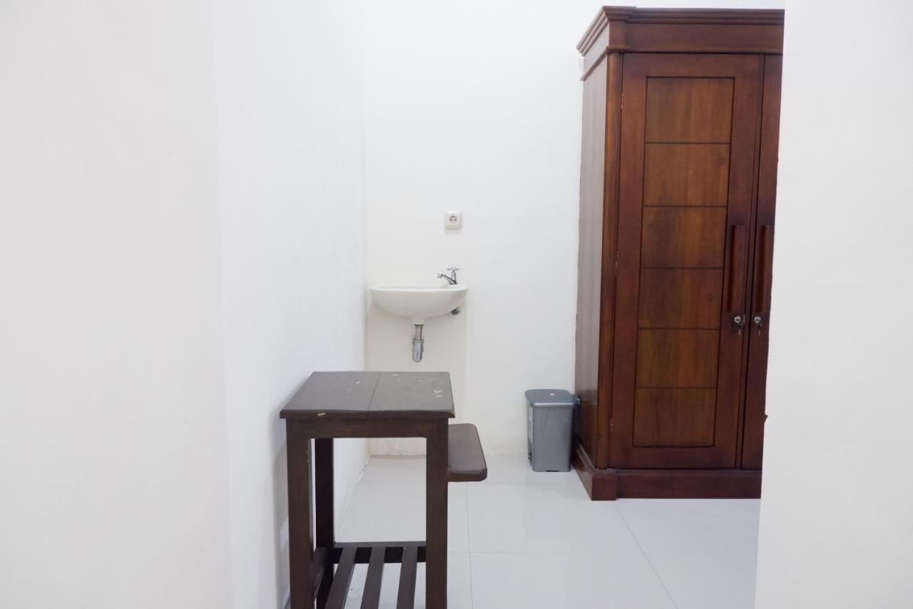 Reddoorz at Bale Eja Syariah Senggigi Apartment Montongbuwoh Luaran gambar