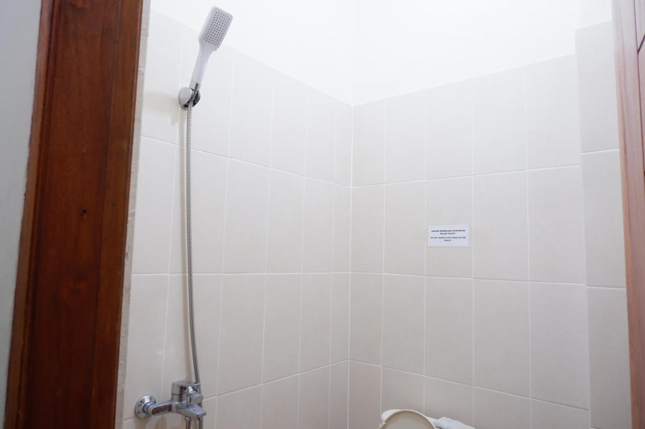 Reddoorz at Bale Eja Syariah Senggigi Apartment Montongbuwoh Luaran gambar