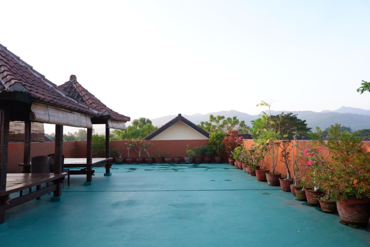 Reddoorz at Bale Eja Syariah Senggigi Apartment Montongbuwoh Luaran gambar