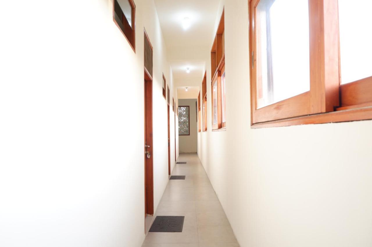 Reddoorz at Bale Eja Syariah Senggigi Apartment Montongbuwoh Luaran gambar