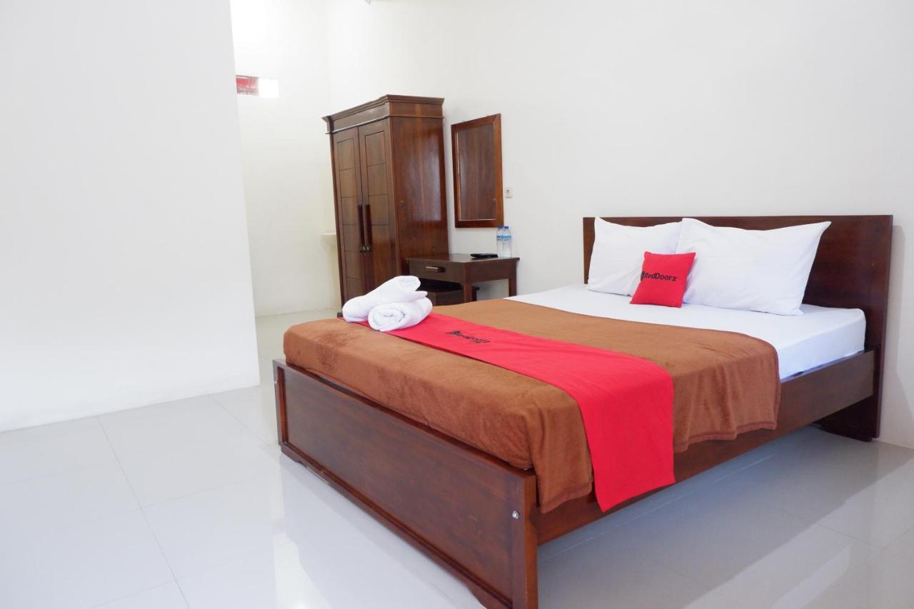 Reddoorz at Bale Eja Syariah Senggigi Apartment Montongbuwoh Luaran gambar